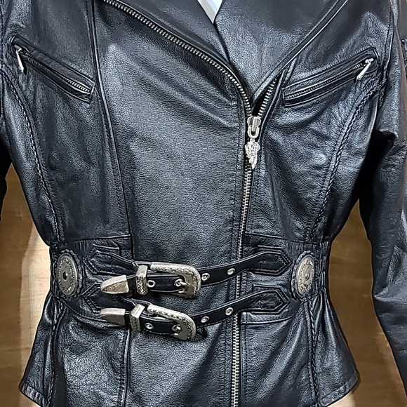 Vintage Harley-Davidson Sierra Rose Concho Leather Jacket - Picture 4 of 9